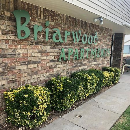 Woodward Extended Stay At Briarwood Apartments المظهر الخارجي الصورة